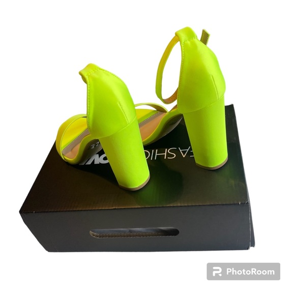 Fashion Nova’ Neon Yellow Heels - Picture 4 of 11